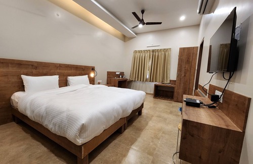 Jorhat Hotel | Hotel Gulmohar Grand