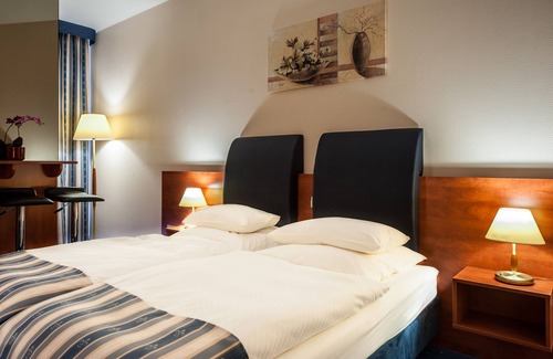 Legnica Hotel | Hotel Gwarna