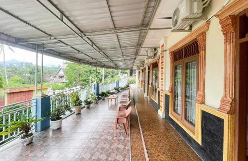 Parapat Hotel | Hotel Harapan Isyes Syariah RedPartner