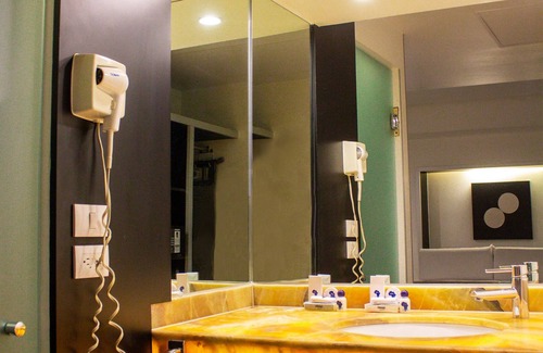 Benito Juarez Hotel | Hotel Harare