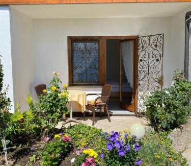 Dettingen-Wallhausen Bed & Breakfast | Hotel Haus Seehang