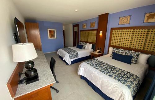 Colina del Sol Hotel | Hotel HBlue Malecón