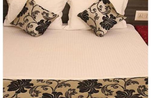 Abu Road House | Hotel heena plaza, mount abu