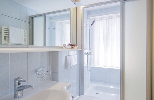 Leukerbad Hotel | Hotel Heilquelle