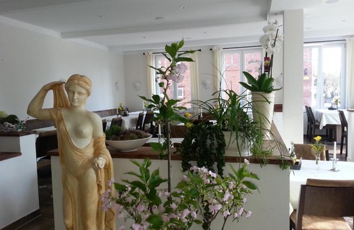 Neu Wulmstorf Hotel | Hotel Helena