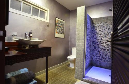 Kone Hotel | Hotel Hibiscus