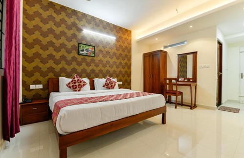 Kaloor Hotel | Hotel Hilite Inn