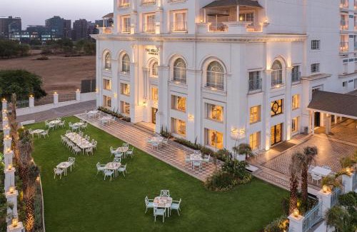 Ahmedabad Hotel | Hotel Hillock Ahmedabad