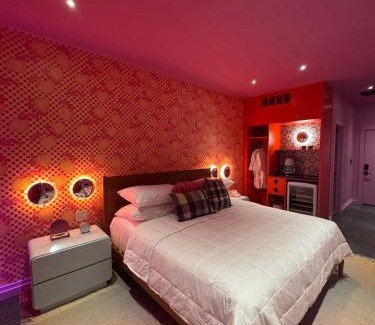 Cherokee Triangle House | Hotel Hilo - Room 102