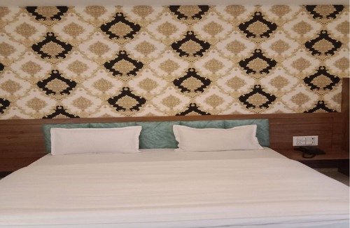 Halol Hotel | Hotel HK