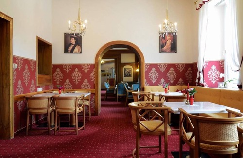 Millstatt Hotel | Hotel ∙ Hotel Kaiser Franz Josef - INCL. LIFT PASS Three-bed room, shower/wc, BB