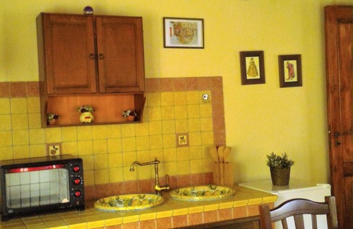 Randazzo Apartment | HOTEL HOUSE AZALEA - AZALEA MINI-APARTMENT 3