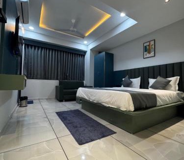 Ahmedabad Hotel | Hotel Hr1st