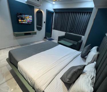Ahmedabad Hotel | Hotel Hr1st
