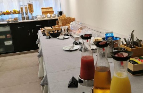 Monforte d'Alba Hotel | Hotel Il Grappolo D'Oro