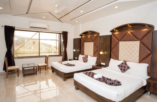 Maliwada Hotel | Hotel Grand Sarowar