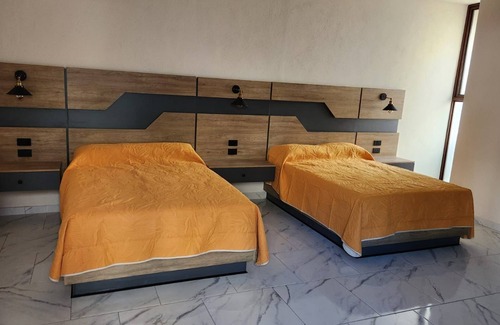 Bernal Hotel | Hotel in the foothills of the Peña de Bernal. Ideal for family vacations.