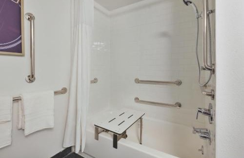 Downtown Detroit Hotel | Hotel Indigo Detroit Downtown by IHG