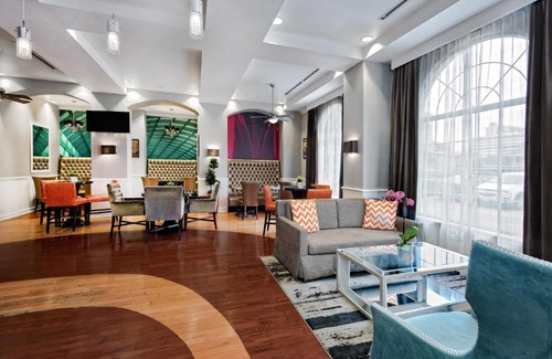 The Galleria Hotel | Hotel Indigo Houston at the Galleria, an IHG Hotel