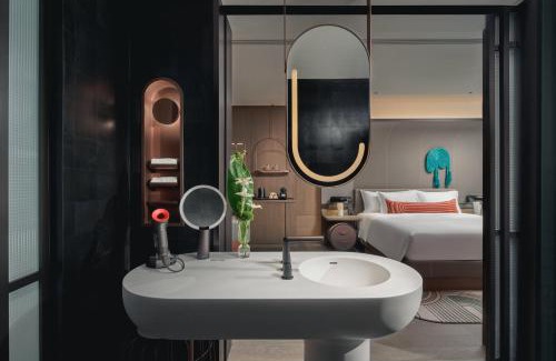 Haishu Hotel | Hotel Indigo Ningbo Riverside by IHG