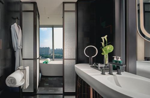 Haishu Hotel | Hotel Indigo Ningbo Riverside by IHG