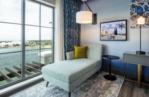 Panama City Hotel | Hotel Indigo Panama City Marina by IHG