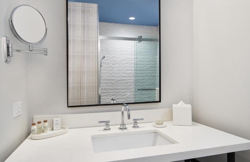 College Town Hotel | Hotel Indigo Tallahassee - Collegetown by IHG