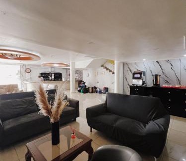 Colon Hotel | Hotel Internacional de Colón