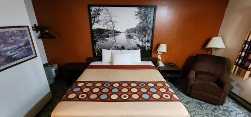 Iron Mountain Hotel | Hotel Iron Mountain Inn & Suites