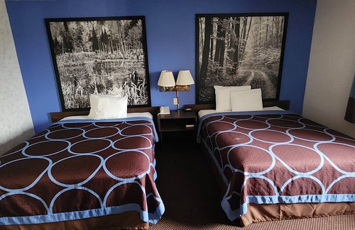 Iron Mountain Hotel | Hotel Iron Mountain Inn & Suites