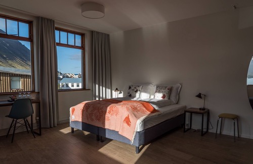 Isafjordur Hotel | Hotel Isafjordur Horn