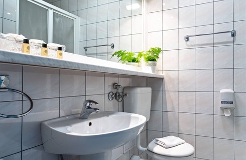 Cove Rogacic Hotel | Hotel Issa