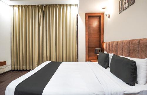 Chanakyapuri Hotel | Hotel IVY Plaza