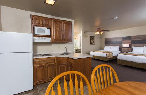 Ashwaubenon Hotel | Hotel J Green Bay