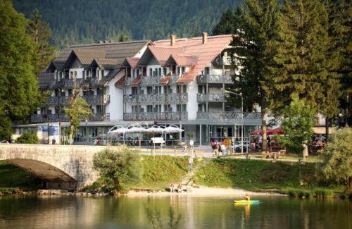 Ribcev Laz Hotel | Hotel Jezero