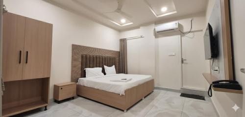 Chanda Nagar House | Hotel JK Height's Miyapur, Near Lingampally Railway Station