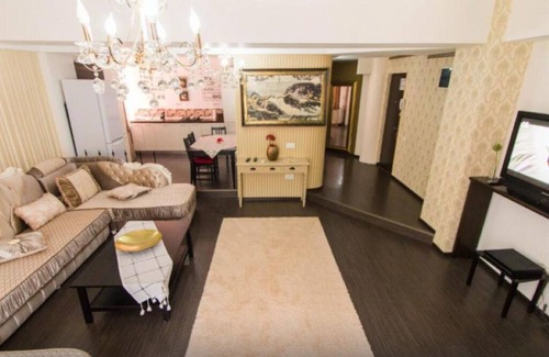 Galati Apartment | Hotel Jolie Apartments - Large Two-Bedroom Apartment