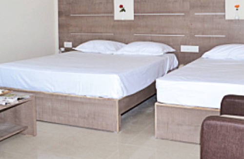 Thirukadaiyur Hotel | Hotel Kanakabhishegam