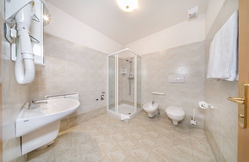 Mattarello Hotel | Hotel Karinhall
