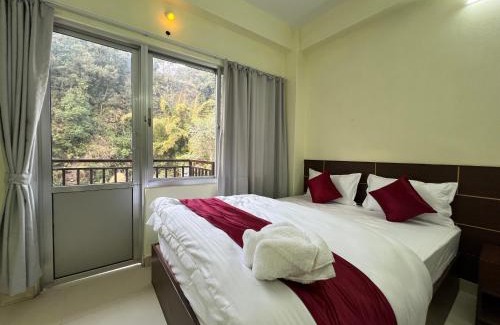 Pokhara Hotel | Hotel Karma Inn