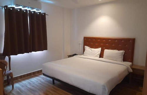 Shirur Hotel | Hotel Karna Residency By WB Inn