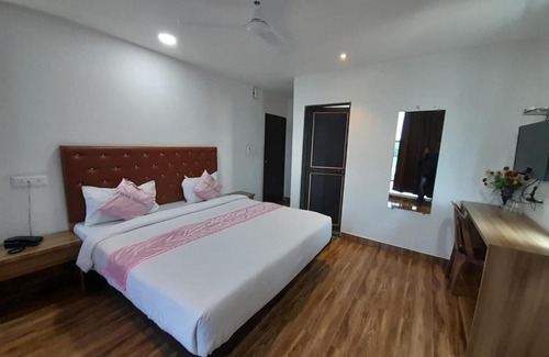 Shirur Hotel | Hotel Karna Residency By WB Inn