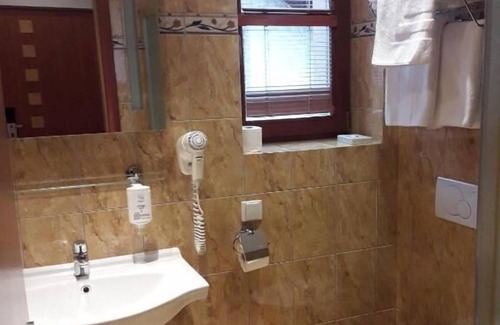 Opava Hotel | Hotel KATERAIN