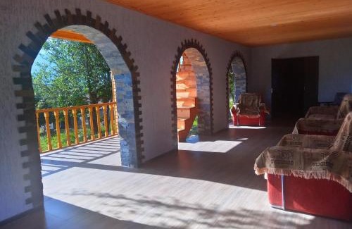 Omalo House | Hotel Kepney