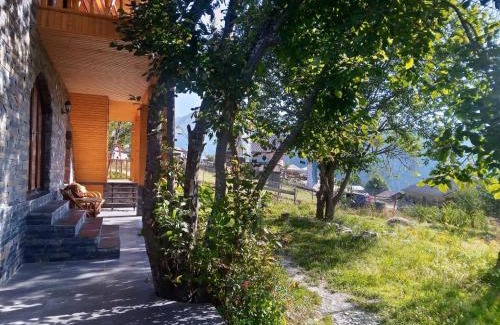 Omalo House | Hotel Kepney