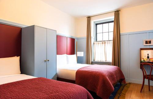 Kingston Stockade District Hotel | Hotel Kinsley