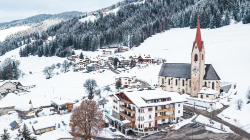 Valle San Silvestro Hotel | Hotel Kirchenwirt