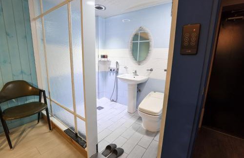 Chinju Hotel | Hotel Kkuljam Stay