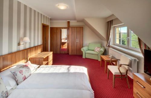 Pustovety Hotel | Hotel Kolonie