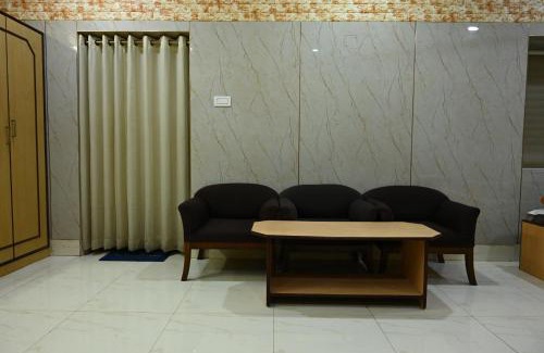 Kalighat Hotel | Hotel Komala Vilas